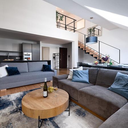 Two-Level Apart With A Terrace Near The Vltava River Prag Dış mekan fotoğraf
