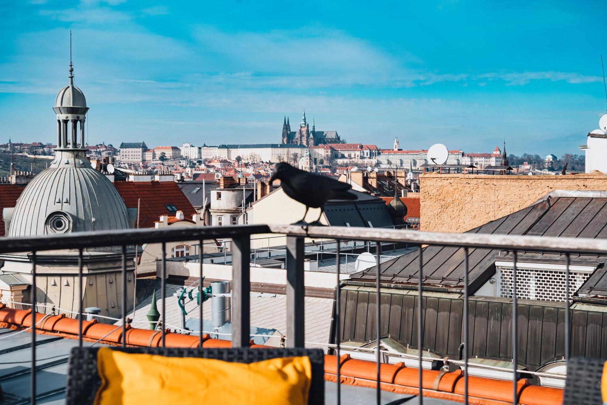 Two-Level Apart With A Terrace Near The Vltava River Prag Dış mekan fotoğraf